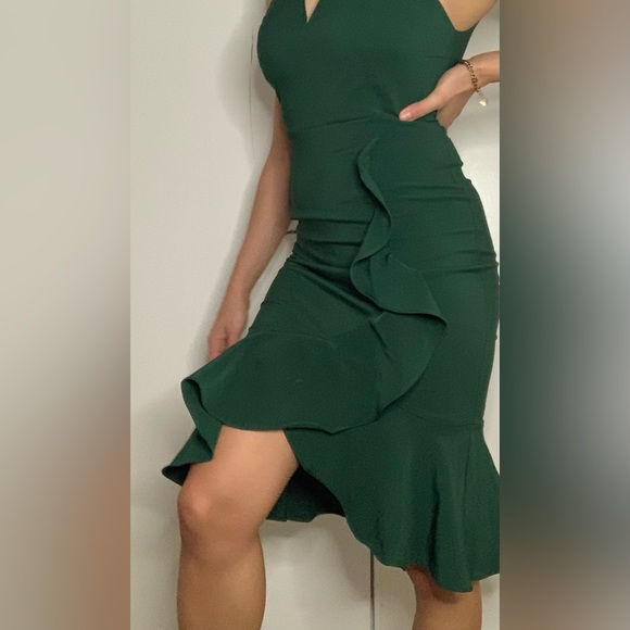 beautiful green dress - Picture 3 of 4